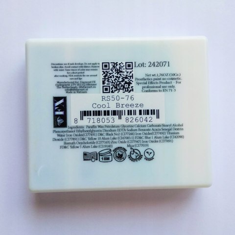 Farba do twarzy i ciała Diamond FX Split Cake 50 g Farba do twarzy i ciała Diamond FX Split Cake 50 g