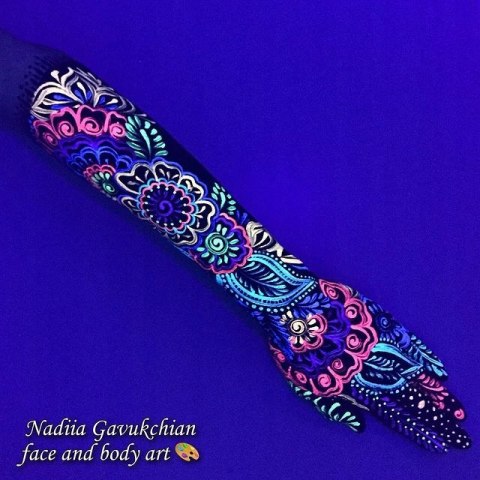 Farba do malowania twarzy i ciała GrimMaster UV NEON PASTEL PINK 32 g Farba do malowania twarzy i ciała GrimMaster UV NEON PASTEL PINK 32 g
